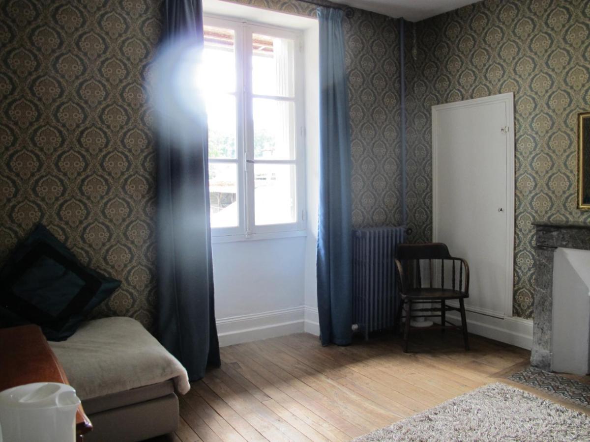 Chezlola Bed & Breakfast Civray  Eksteriør bilde